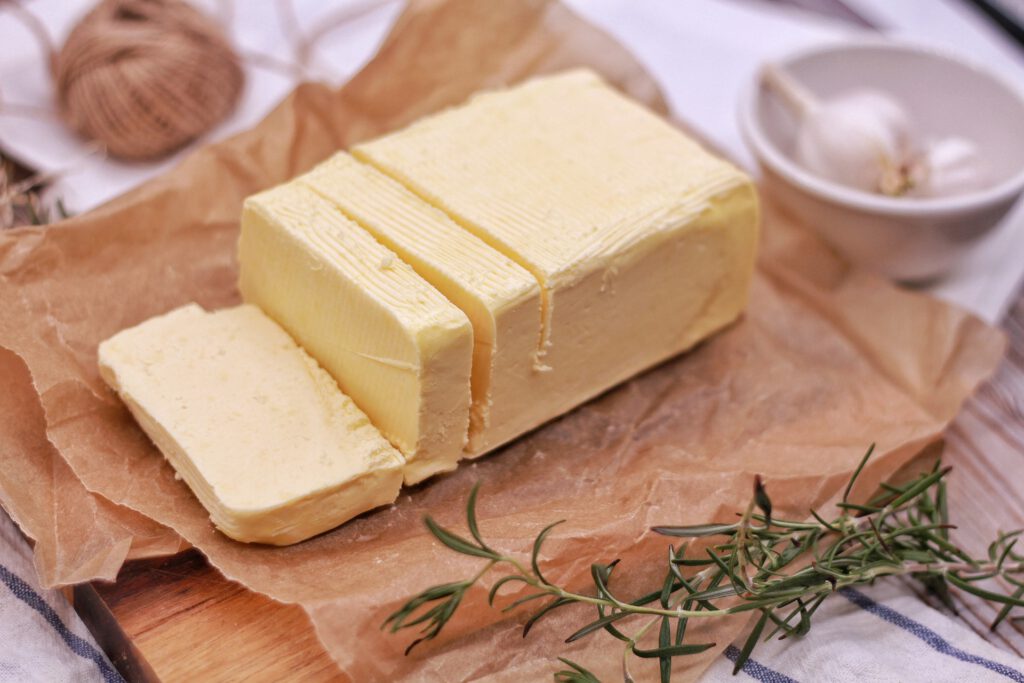 Butter aufgeschnitten
